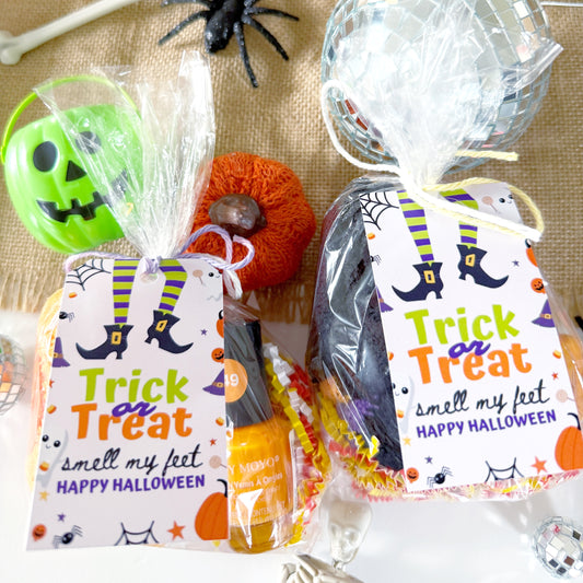 DIY Halloween Non-Candy Treat: "Trick or Treat, Smell My Feet" Bags
