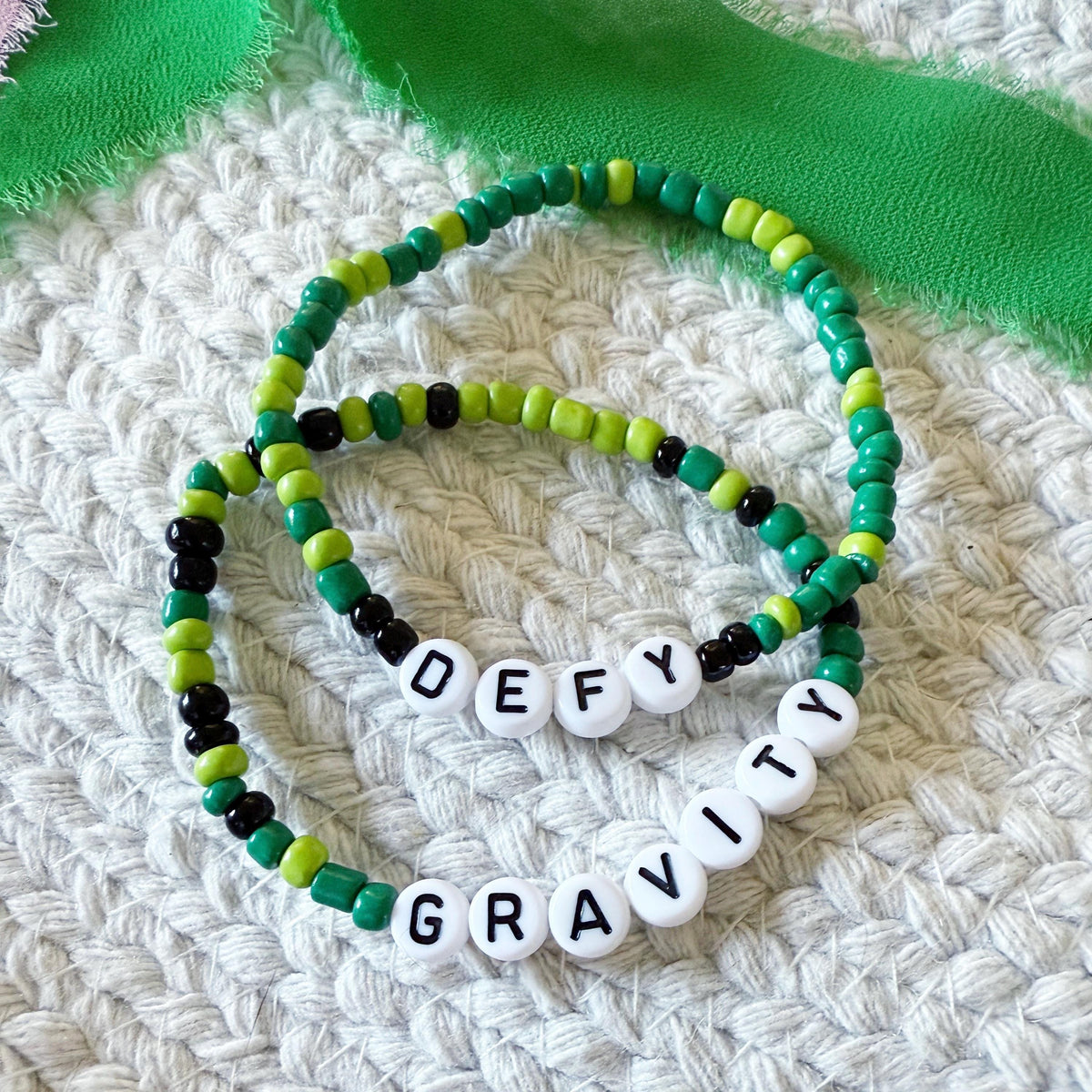 Wicked Friendship Bracelets - Party Favors - Wicked Party - Favors - Pink and Green - Elphaba - Glinda - Wicked Birthday - Bracelets - Witch
