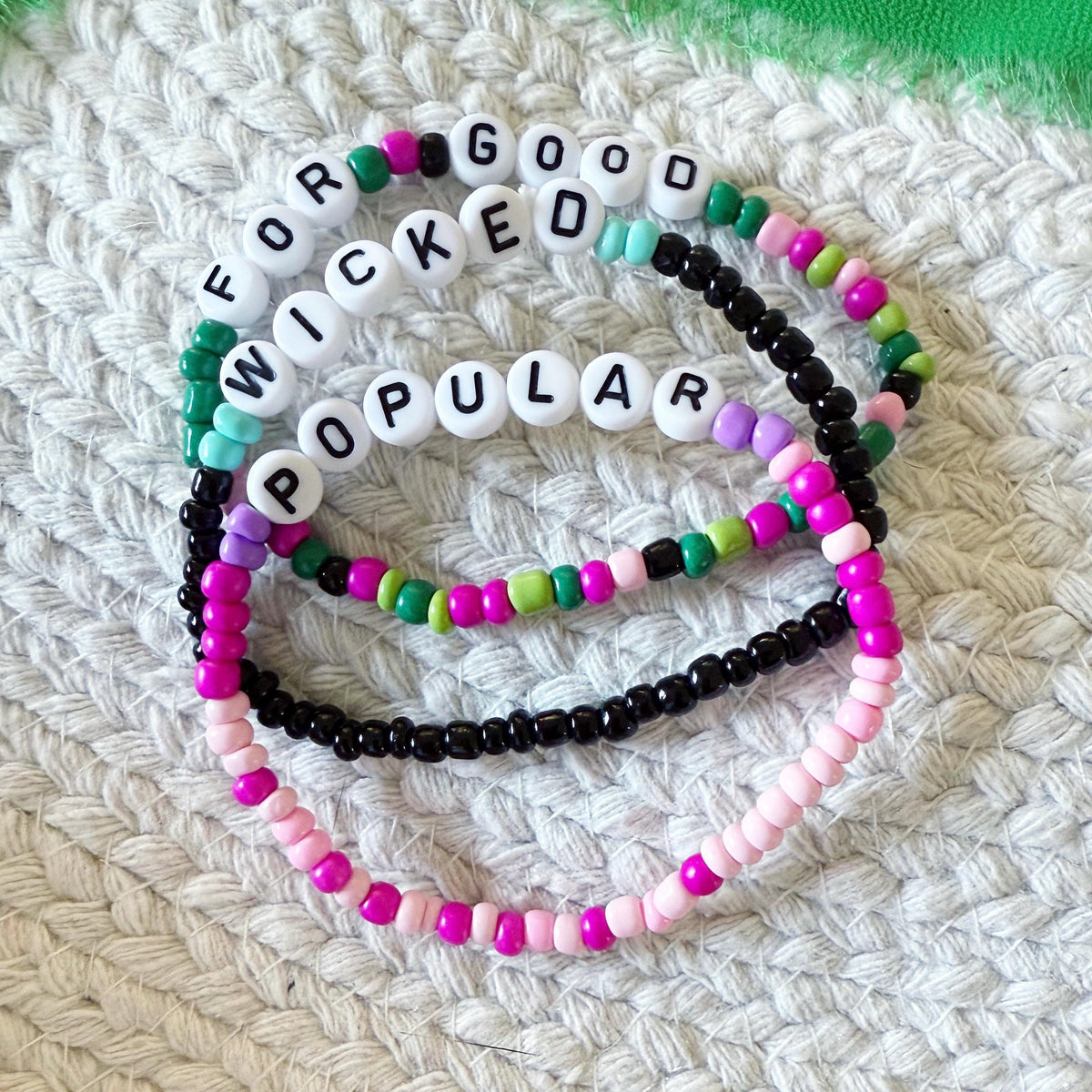 Wicked Friendship Bracelets - Party Favors - Wicked Party - Favors - Pink and Green - Elphaba - Glinda - Wicked Birthday - Bracelets - Witch