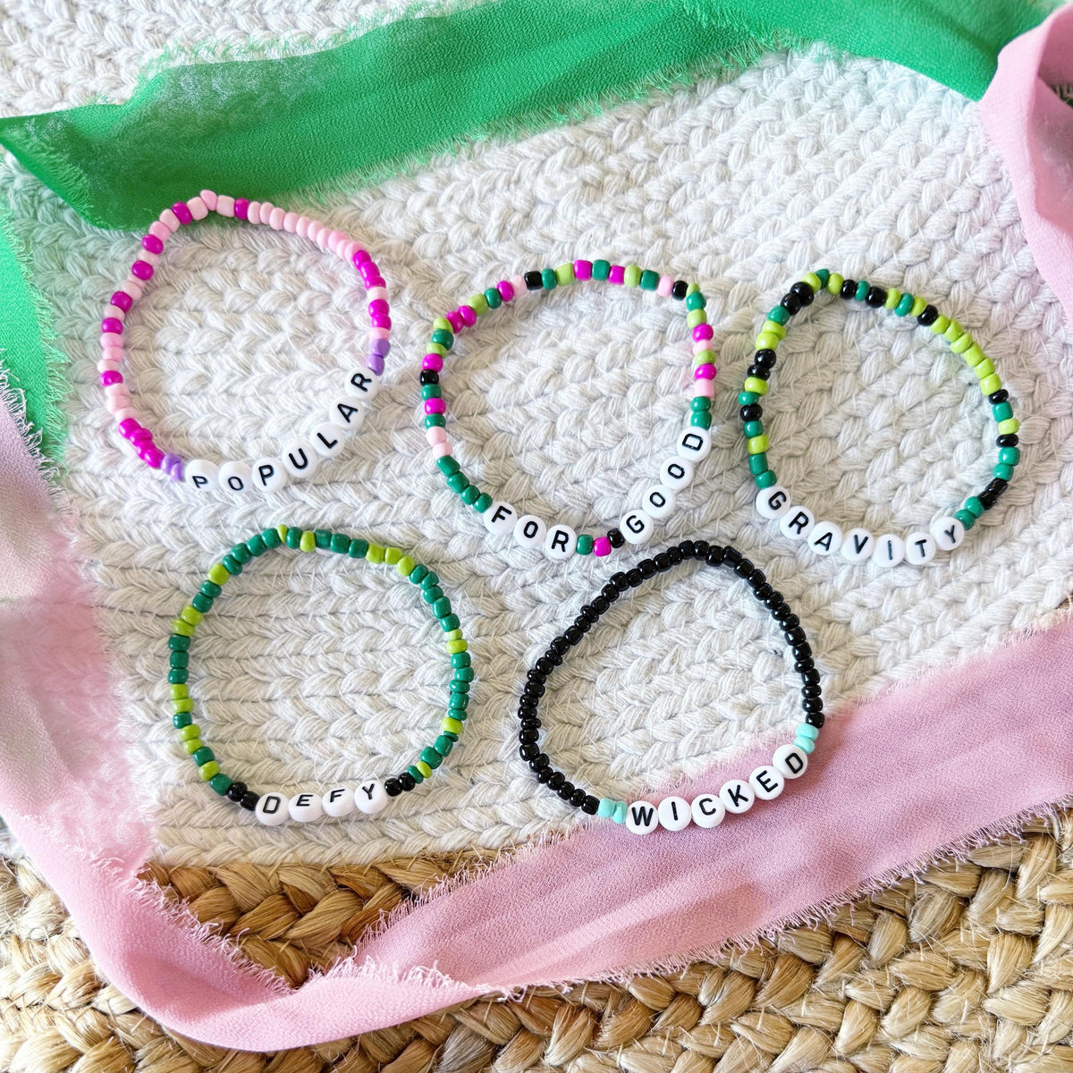 Wicked Friendship Bracelets - Party Favors - Wicked Party - Favors - Pink and Green - Elphaba - Glinda - Wicked Birthday - Bracelets - Witch